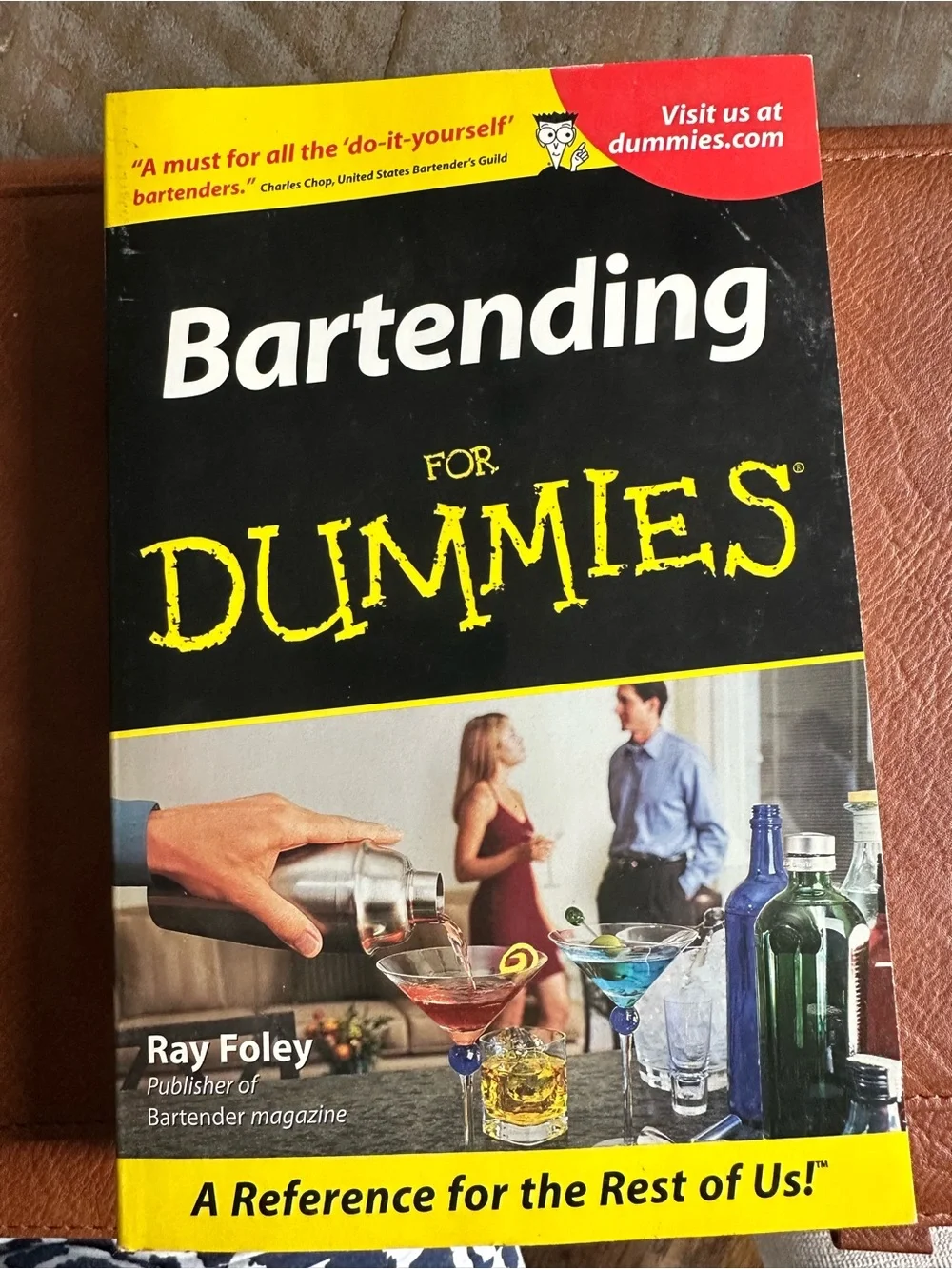 Bartending for Dummies - Black and Yellow Cover